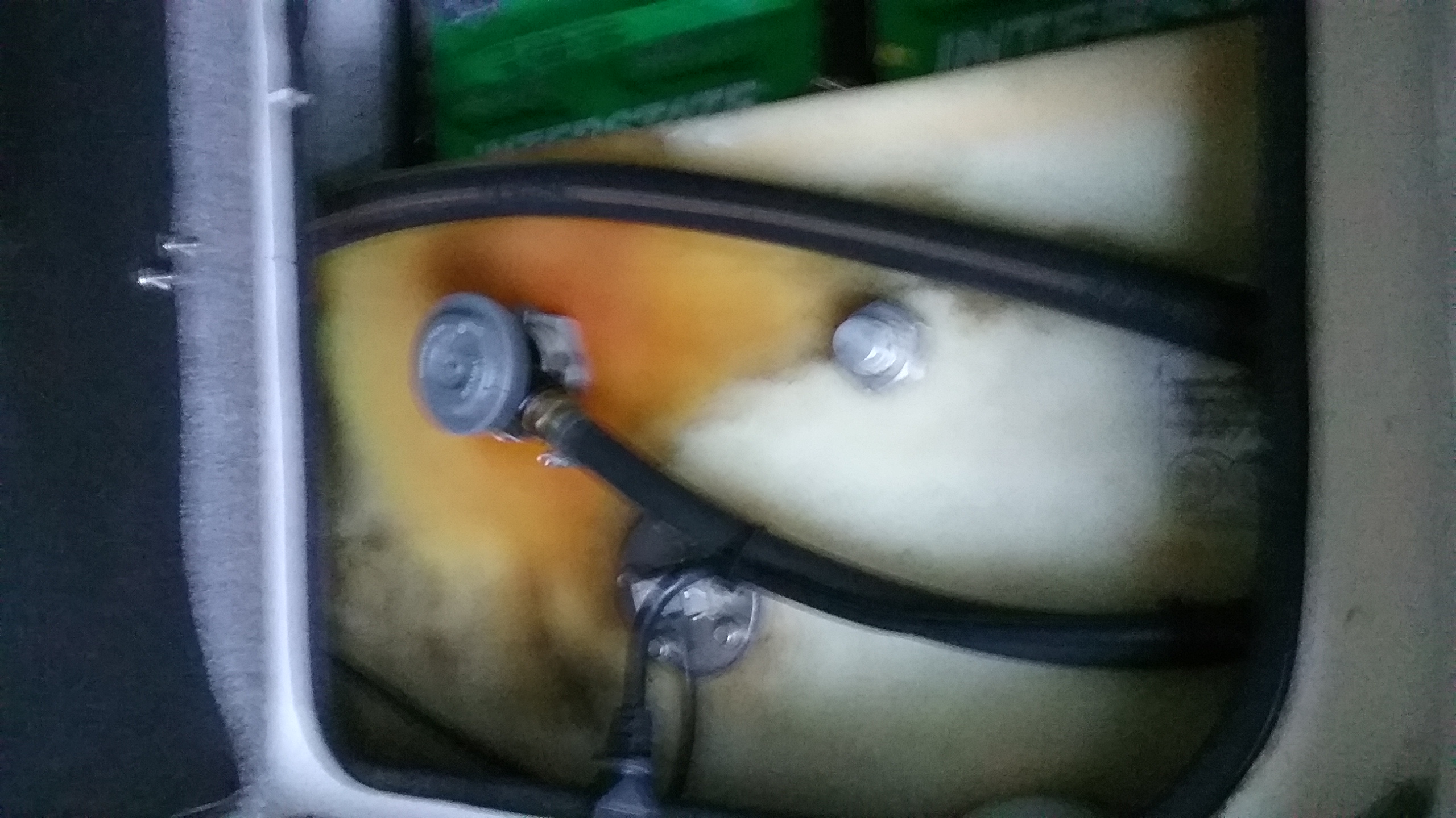 689958 Gas tank